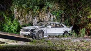 Florida driver fleeing at 130 mph rolls car, laughs after arrest