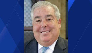 Florida attorney John Morgan pushes for new political party in naming contest