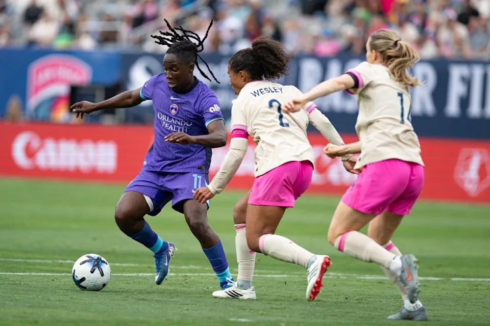 Orlando Pride SC forward Barbra Banda (11) hustles to keep possession of the ball during an NWSL match between Orlando Pride SC and San Diego Wave FC on Sunday, May 24, 2026 at Snapdragon Stadium in San Diego Calif.