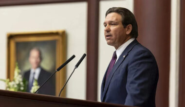 Florida’s county election chiefs told to retain old congressional maps