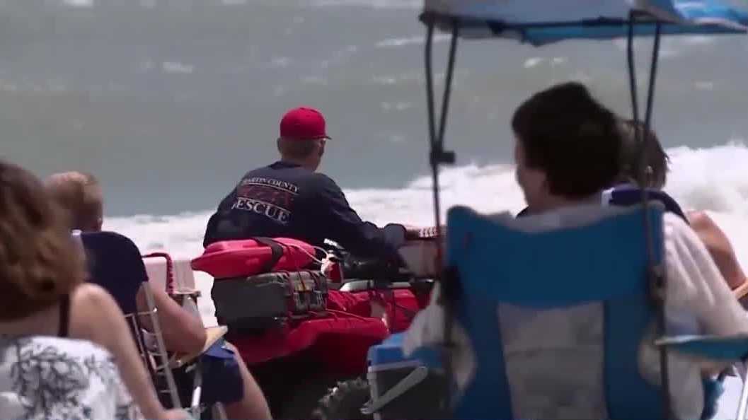 Lifeguards warn of rip current dangers at Florida beaches