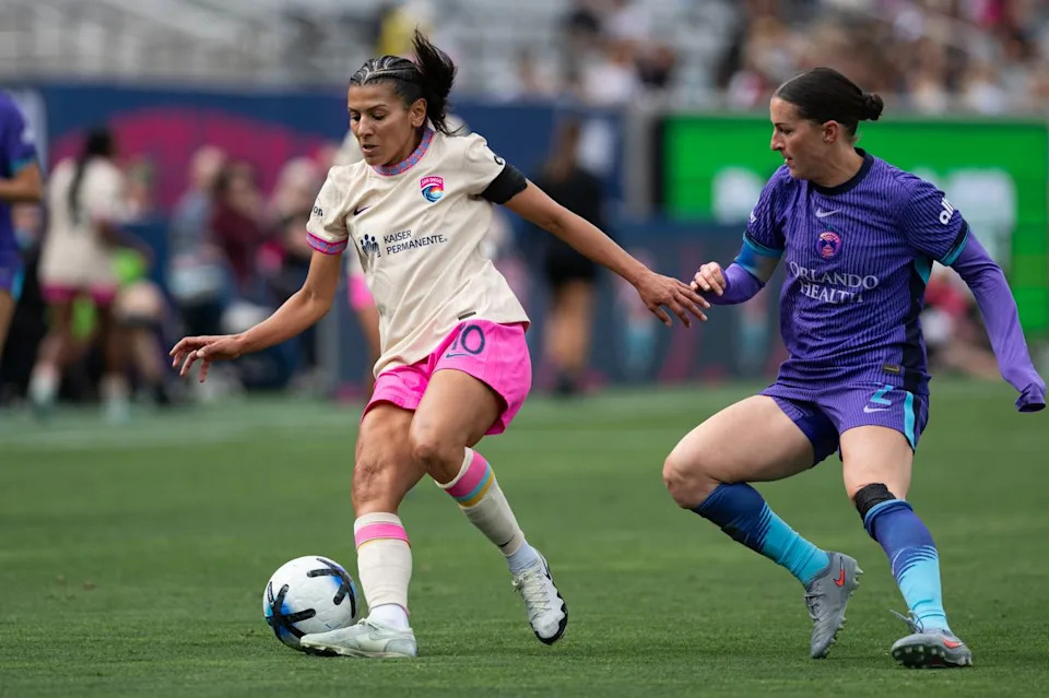 San Diego Wave midfielder Kenza Dali (10) controls possession during an NWSL match between Orlando Pride SC and San Diego Wave FC on Sunday, May 24, 2026 at Snapdragon Stadium in San Diego Calif.