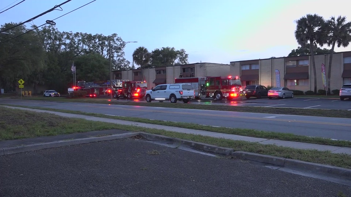 JSO looking for shooting suspects, apartment residents recovering after fire | Jacksonville's latest news