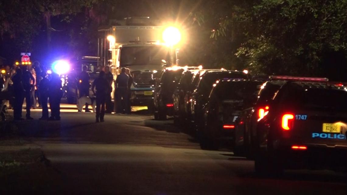 JSO officers shoot armed man accused of holding woman and baby hostage