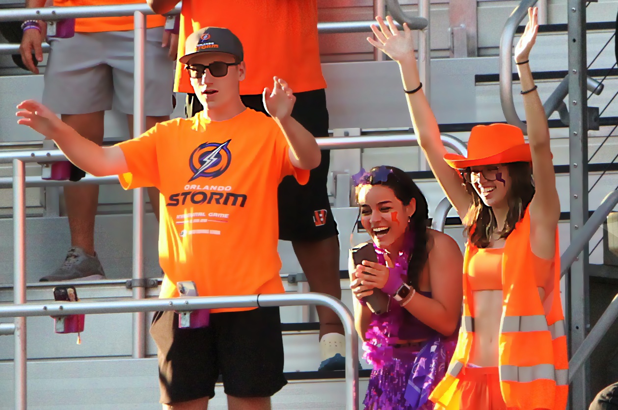 Orlando Storm fans show their support during the Birmingham Stallions...