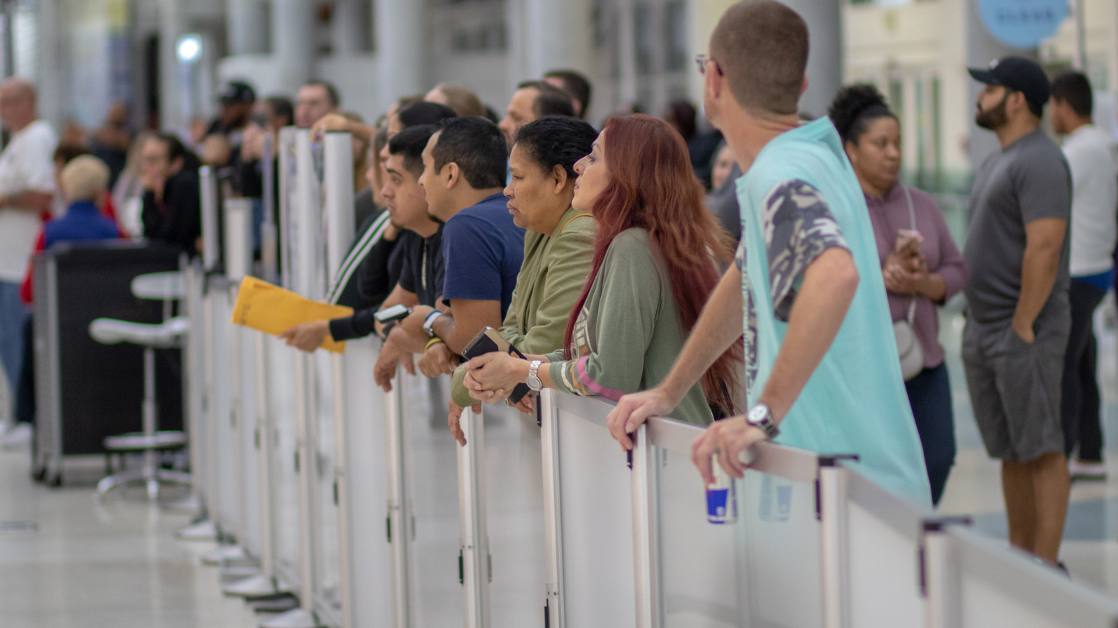 Fort Lauderdale-Hollywood International Airport Flags A "Karen" For Using Banned Item On Family At Departure Area