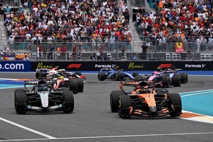 George Russell, Mercedes, Oscar Piastri, McLaren