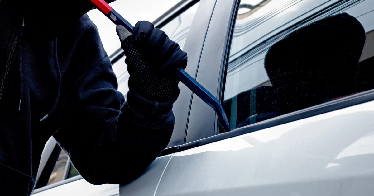 Pembroke Park Police seek suspects in string of car burglaries