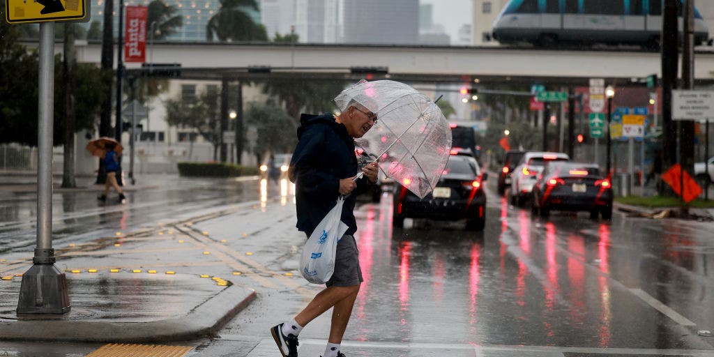 Days of heavy rainfall target Florida, dropping several inches of rain