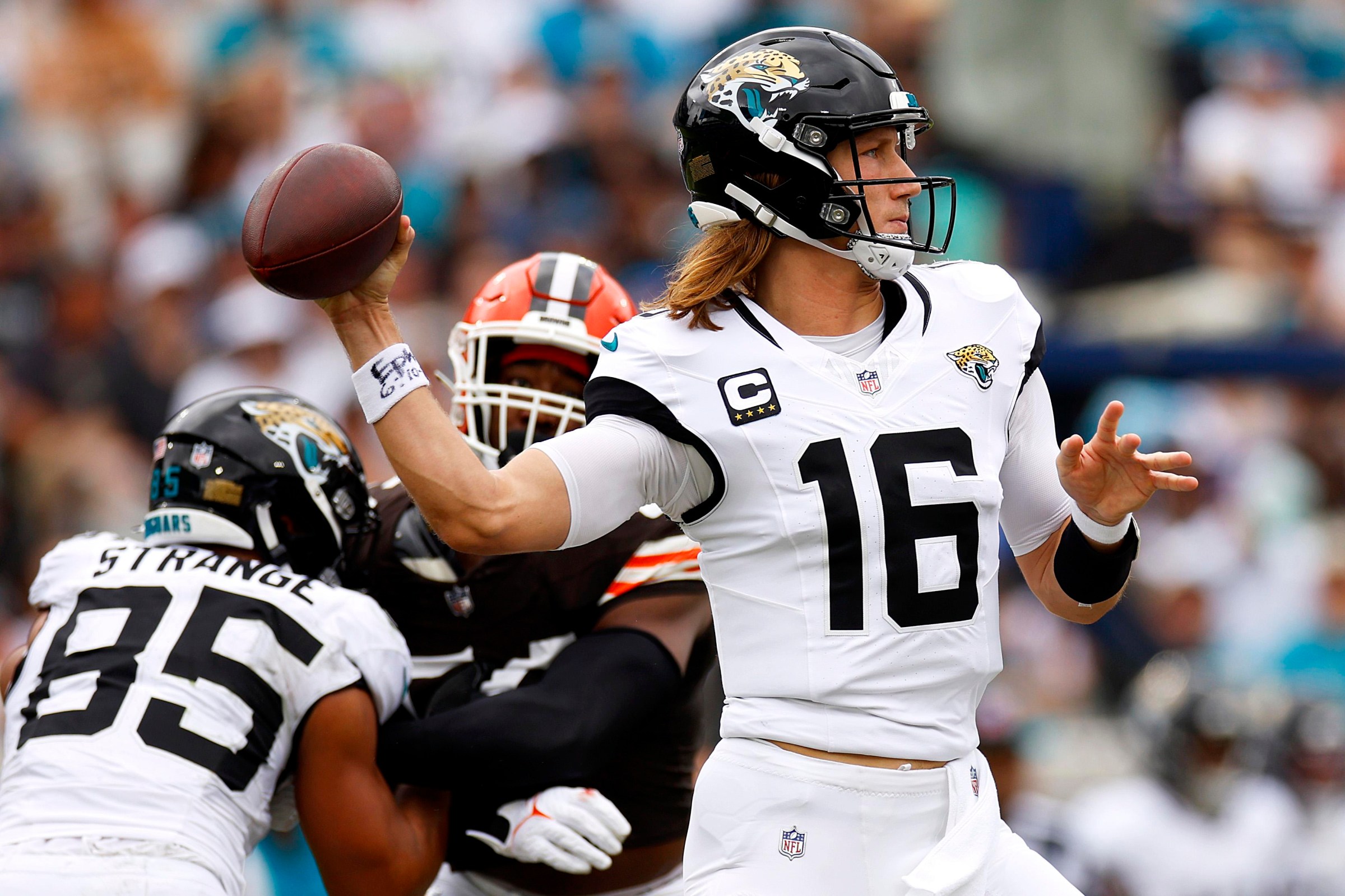 JACKSONVILLE, FLORIDA - SEPTEMBER 15: Trevor Lawrence #16 of the Jacksonville Jaguars throws a pass during the first half against the Cleveland Browns at TrEver Bank Stadium on September 15, 2024 in Jacksonville, Florida. (Photo by Mike Ehrmann/Getty Images)