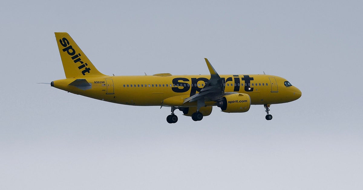 "This is it tonight": Spirit Airlines pilots sign off on final flights