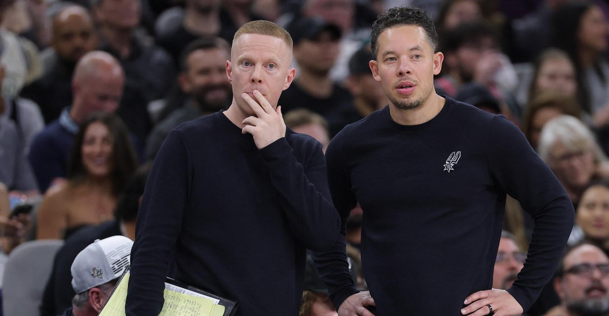 Orlando Magic Hiring Spurs Assistant Sean Sweeney as Head Coach