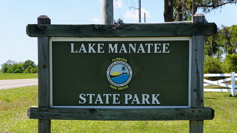 Sign for Lake Manatee State Park