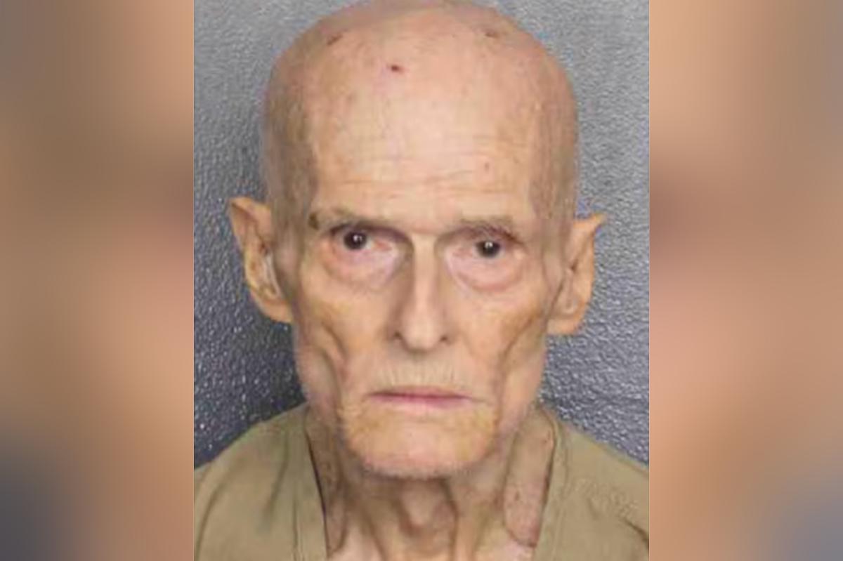 Florida man Tyrone Causey arrested for exposing himself around apartment complex, claimed it was his right to be naked