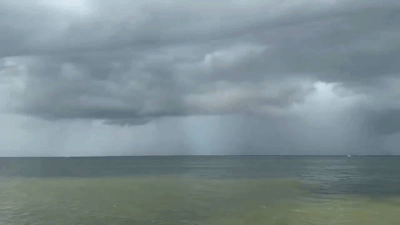 Shelf Cloud Looms Over Tampa Bay Skies