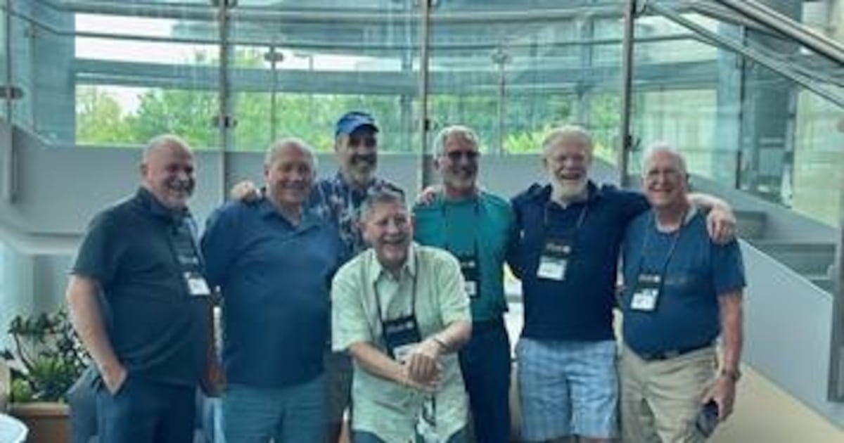 Retired Neptune Beach police officer shares unique chime story – 104.5 WOKV