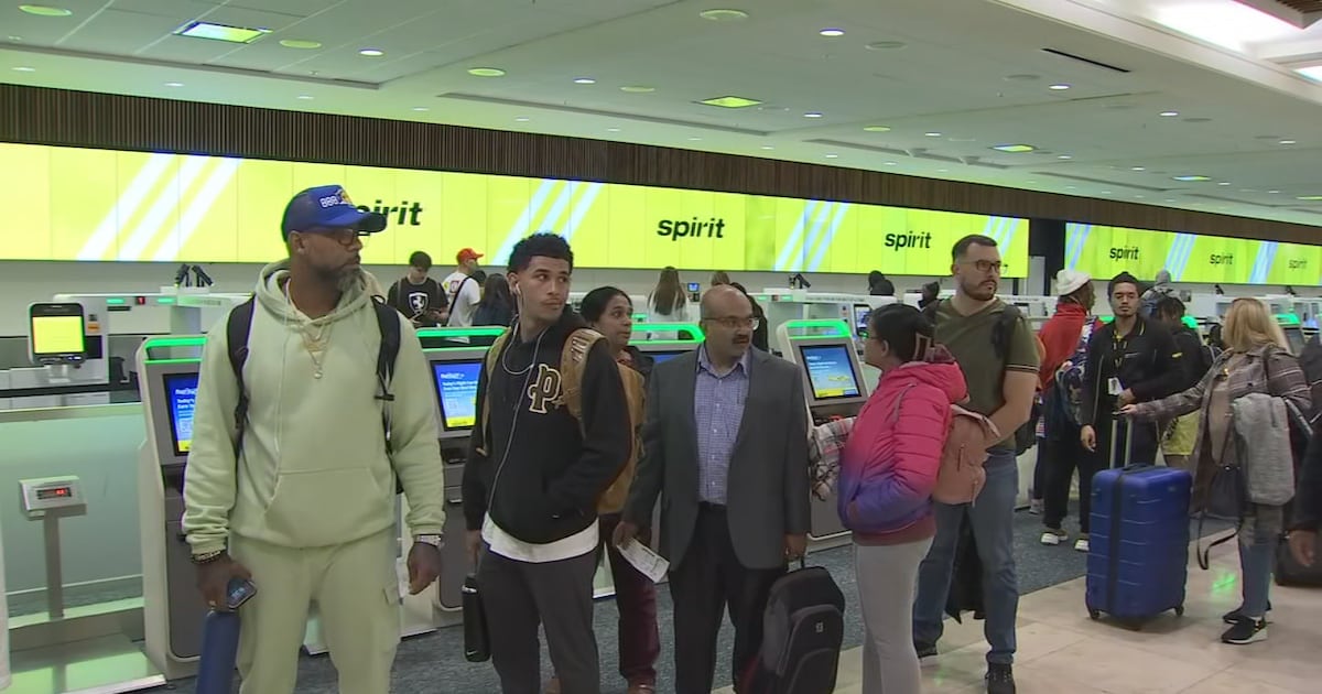 Spirit Airlines shutdown leaves passengers stranded