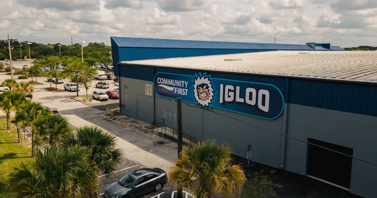 Adults Only Ice Time: Community First Igloo Debuts Night Shift Skating ⛸️ – 104.5 WOKV