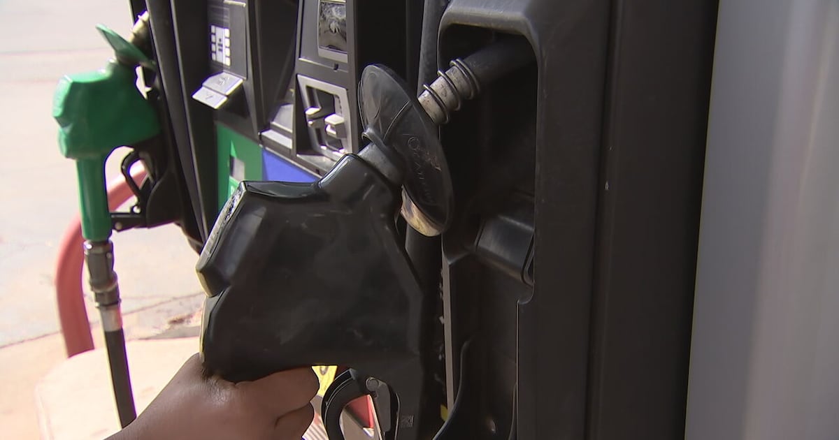 Florida gas prices surge 22 cents ahead of Memorial Day
