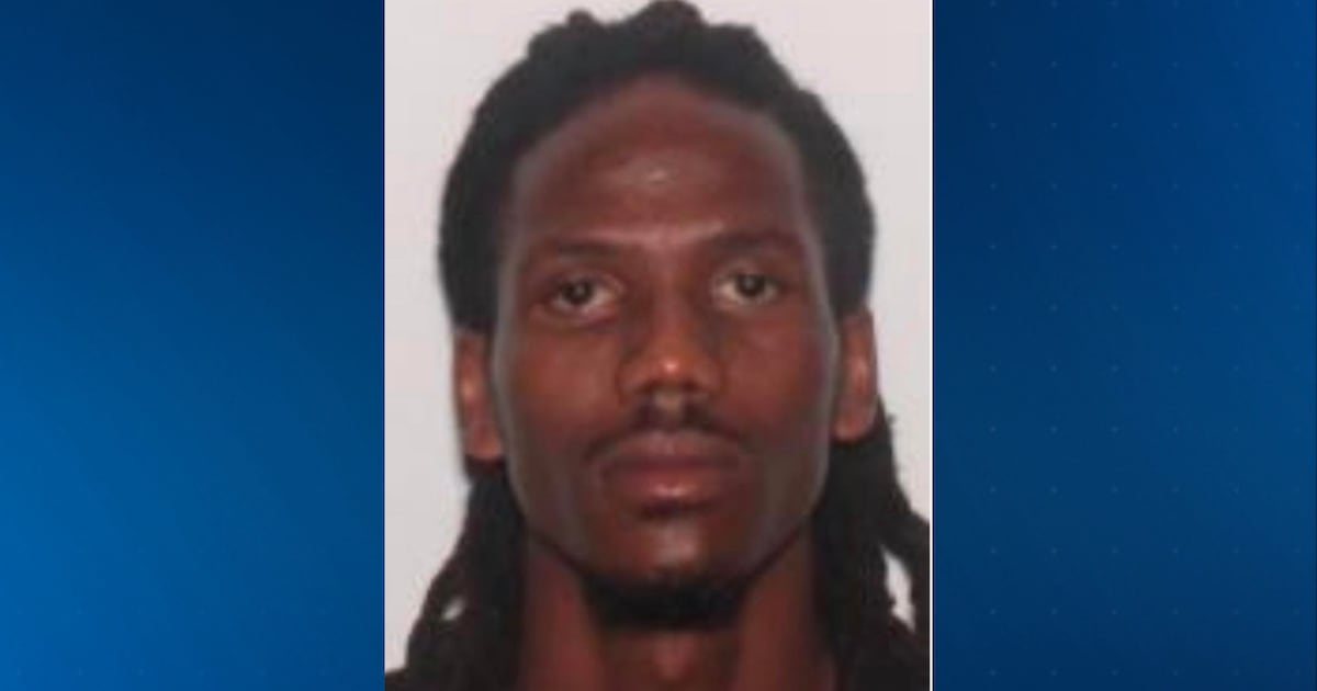 Domestic homicide suspect eludes capture in Florida