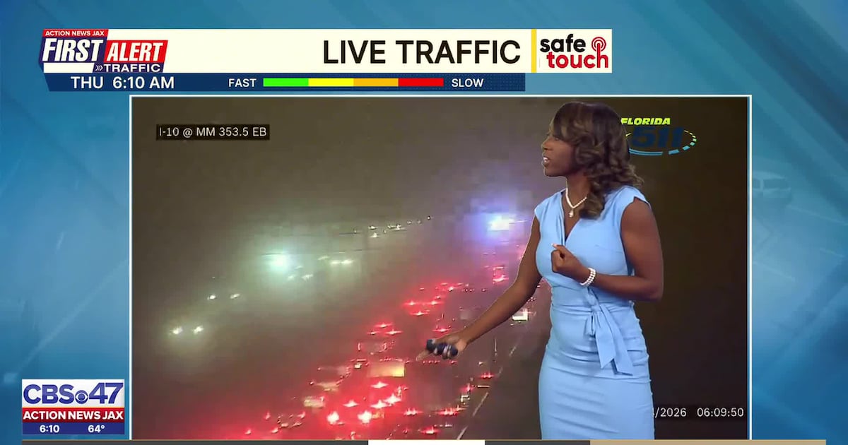 Crash with injuries closes lanes on foggy I-10 in Jacksonville