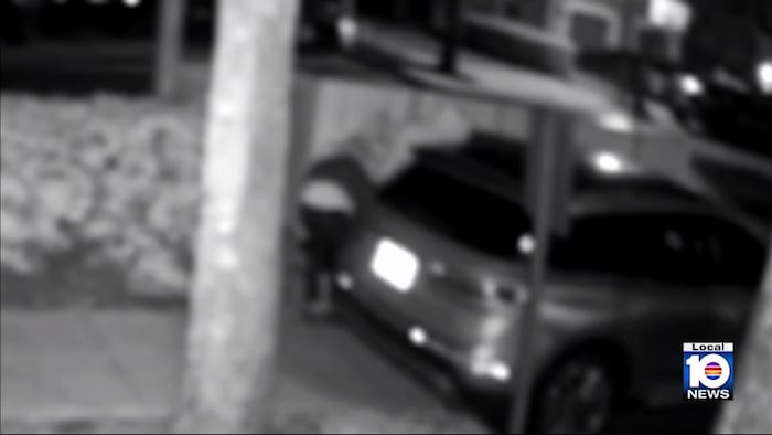 Plantation residents fed up over yearslong, ongoing mail theft