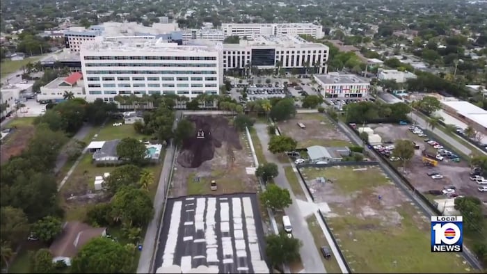 Residents say they’re trapped in construction zone as Memorial Regional expansion grows