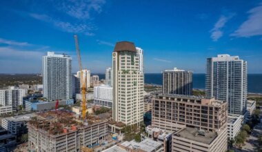 Downtown St. Pete's tallest office tower, 200 Central, sells to local group