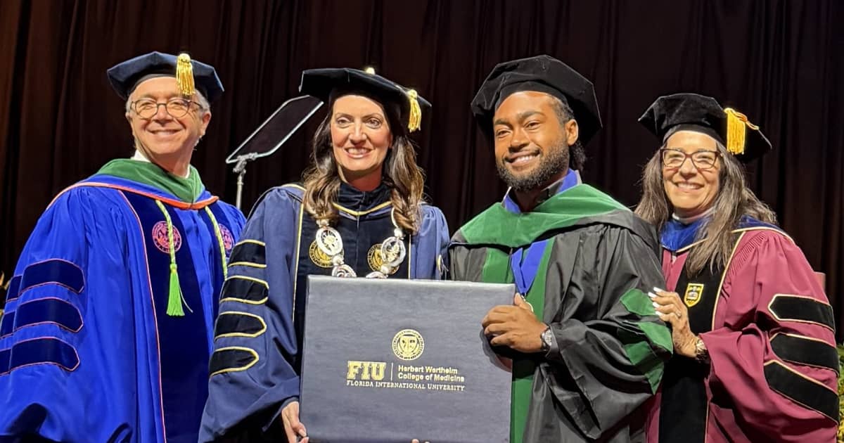 Building tomorrow’s doctor from the ground up: Premed mentorship is key | FIU News