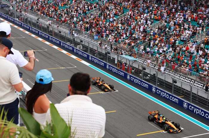 Lando Norris, McLaren, Oscar Piastri, McLaren