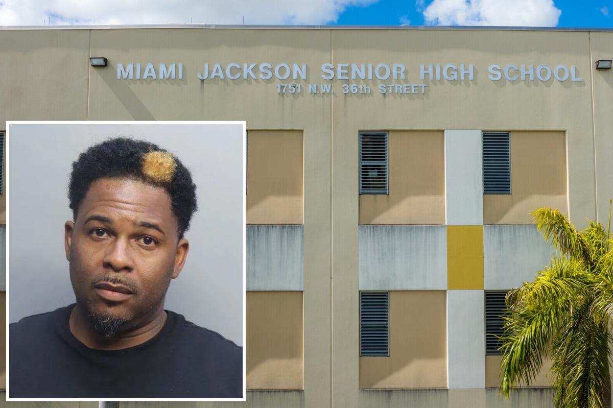 Florida teacher allegedly kissed freshman boy for 6 minutes straight in classroom
