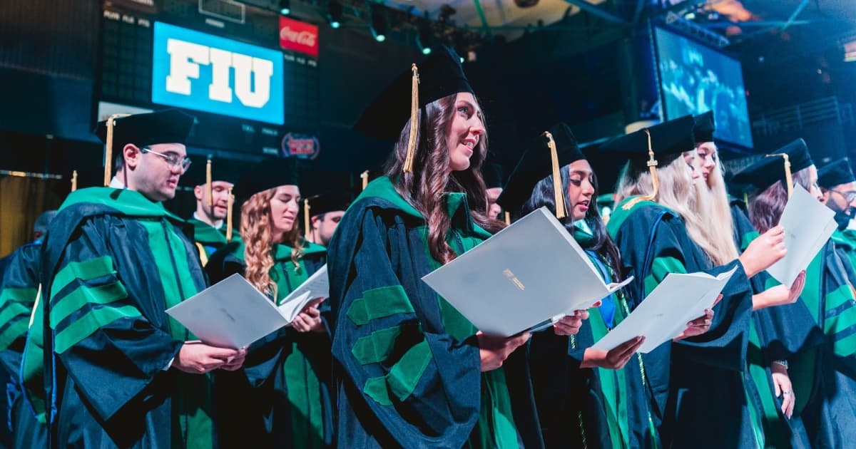 FIU Medicine celebrates 112 new doctors | FIU News