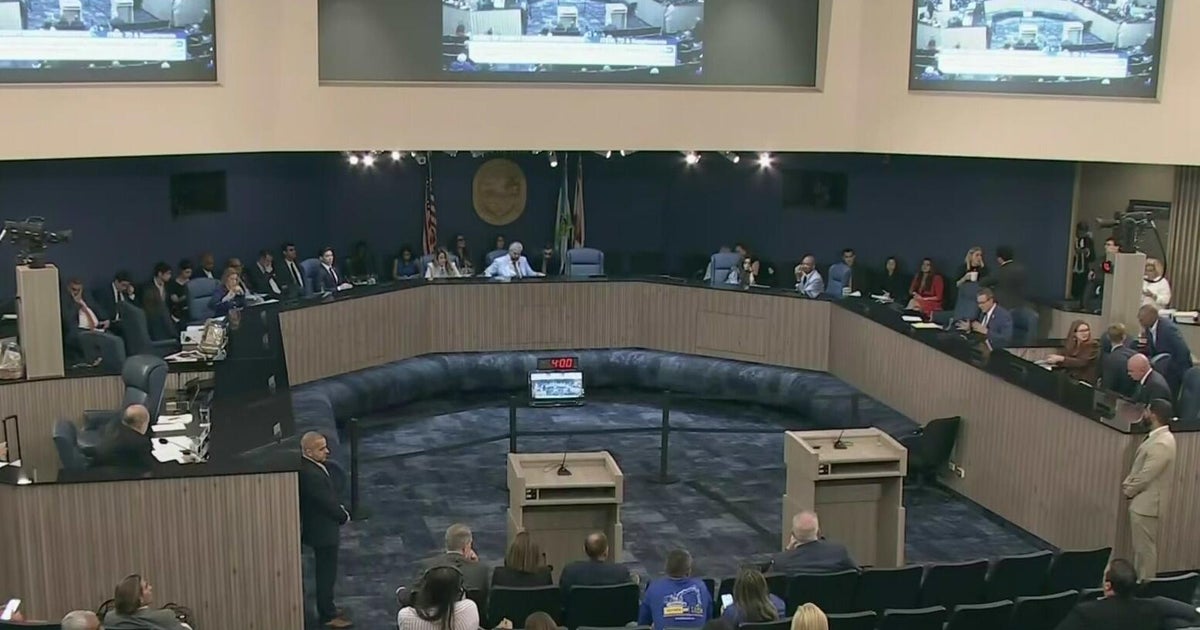 Miami-Dade commissioners clash over controversial wetlands development near 836