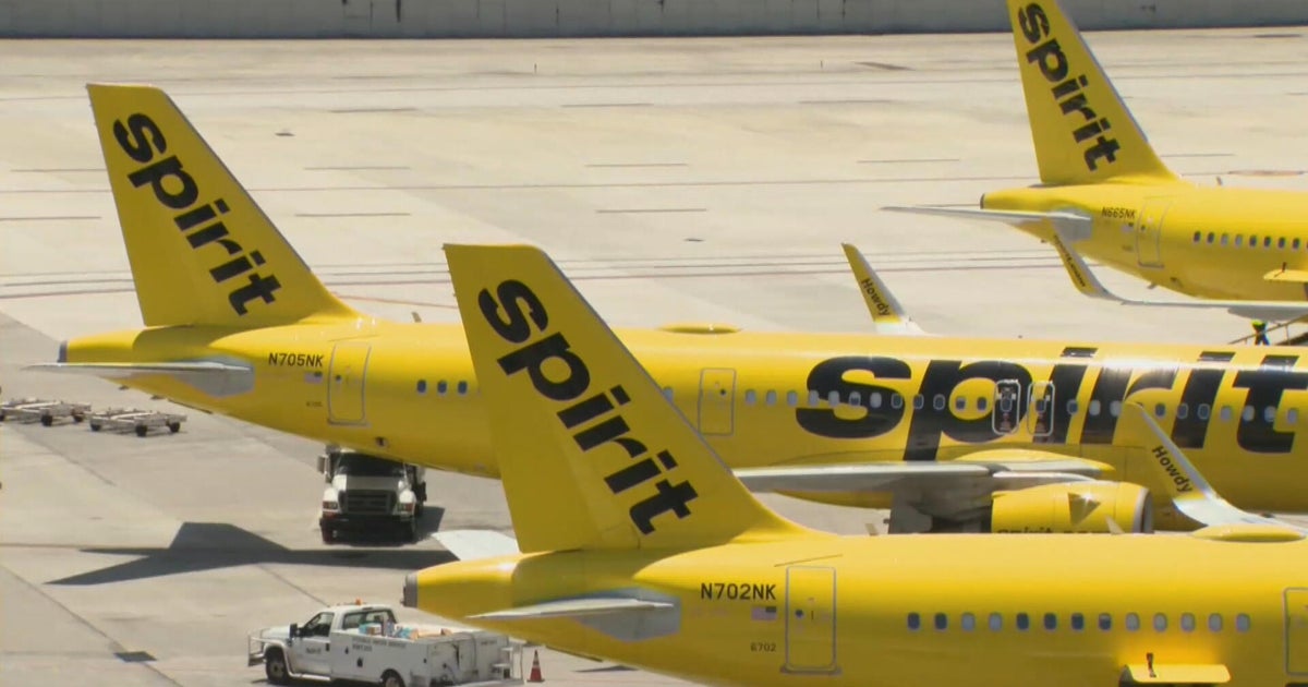 South Florida travelers caught by surprise by Spirit Airlines impending shutdown