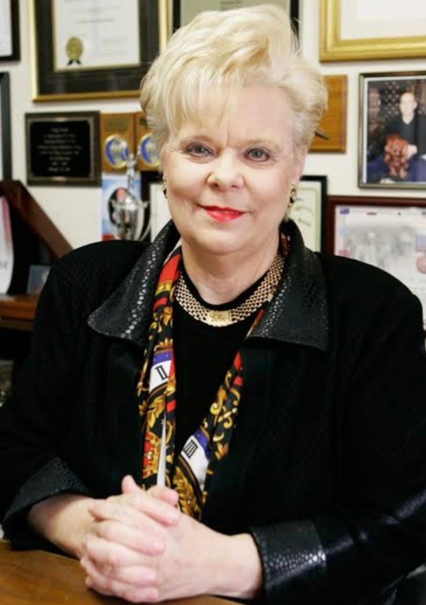 Roberta Combs