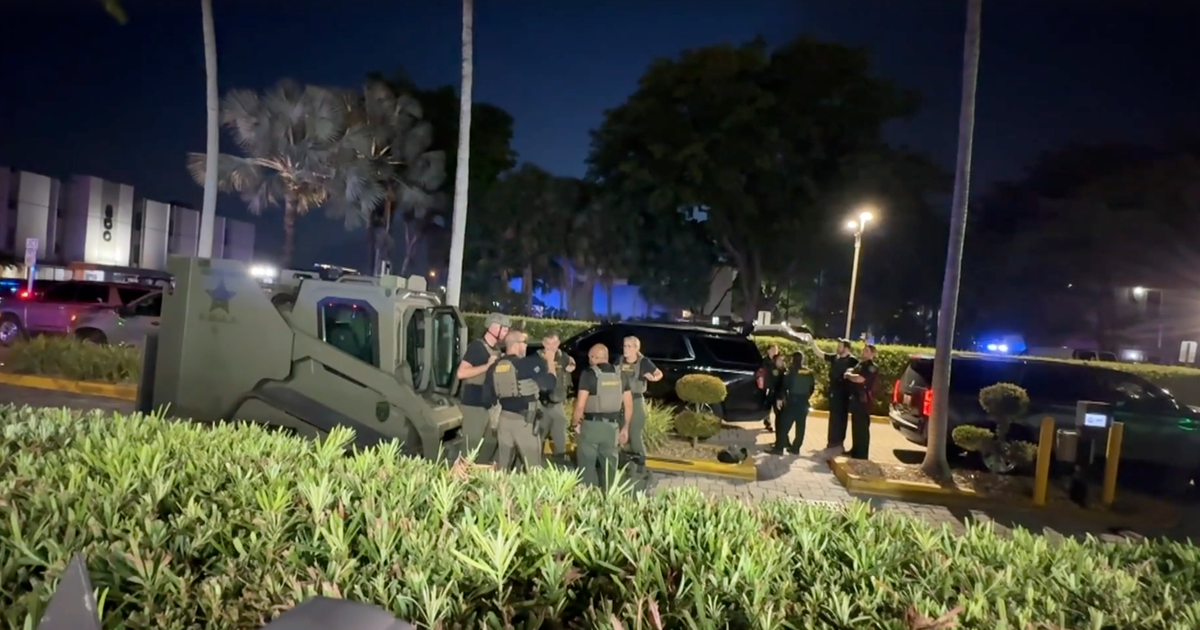 Man armed with knife barricaded himself into a Broward apartment building, forcing evacuations, BSO says