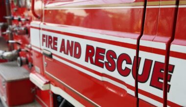 1 Dead, Firefighter Injured After Fire At Tampa Storage Facility: Reports