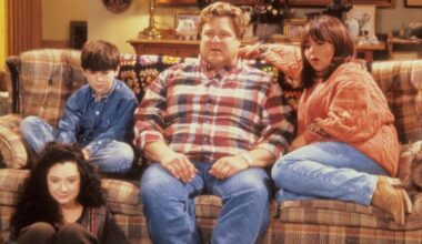 Get Your Flannel Ready For A 'Roseanne'-Themed Burlesque Open Mic In St. Pete