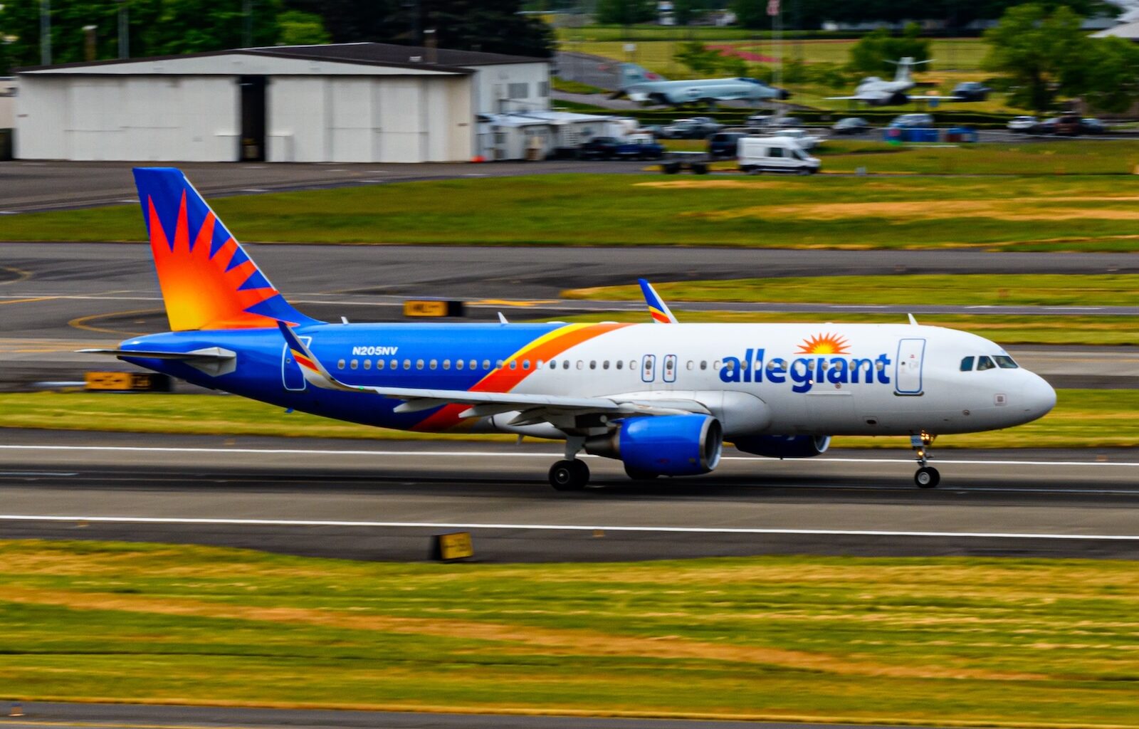 Allegiant Airbus A320