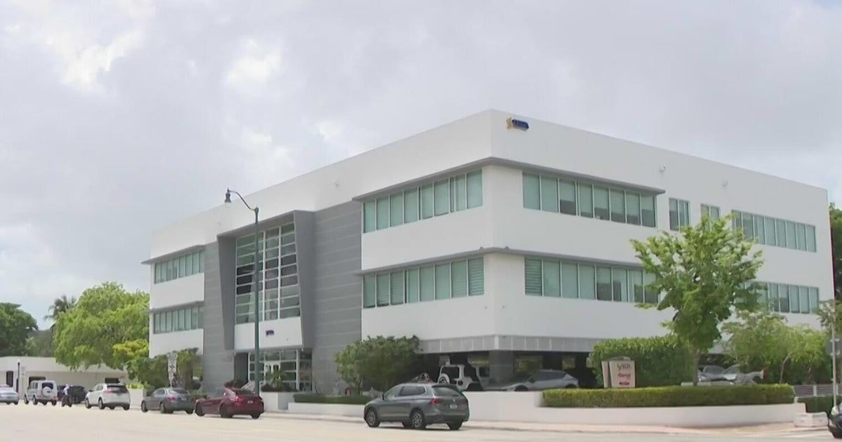 Families announce legal action against Miami plastic surgery clinic following procedures that allegedly led to 2 deaths