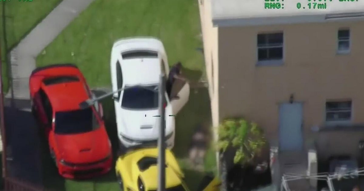 Miami-Dade deputy cleared in 2025 fatal shooting of armed man after high-speed chase