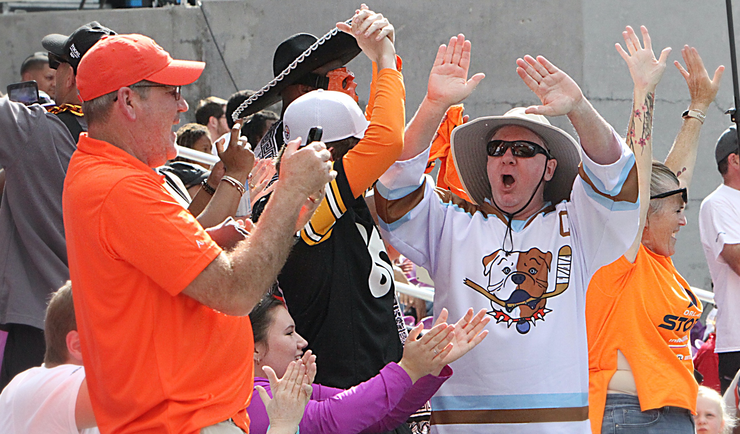 Orlando Storm fans show their support during the Birmingham Stallions...