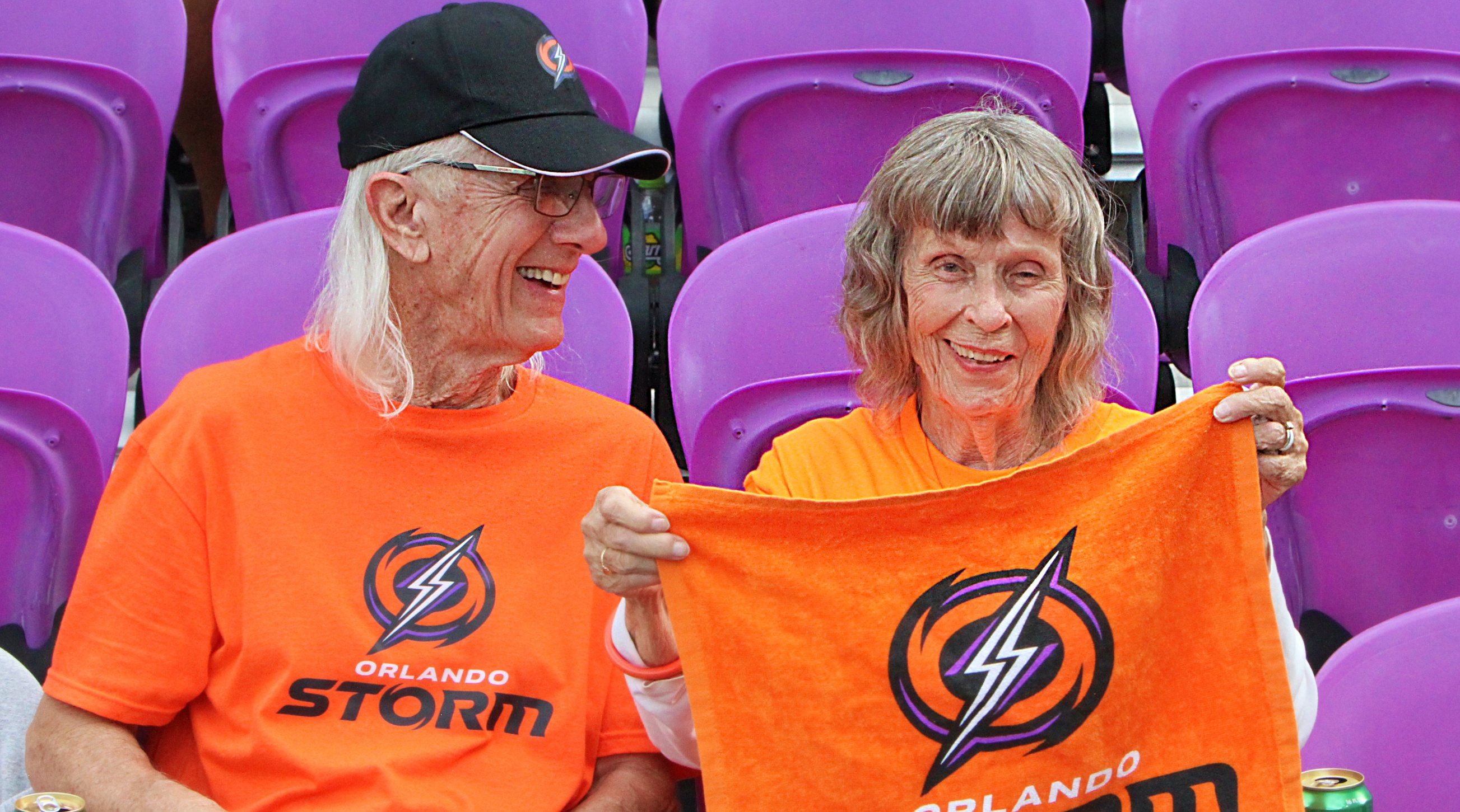 Orlando Storm fans share a momentduring the Birmingham Stallions at...