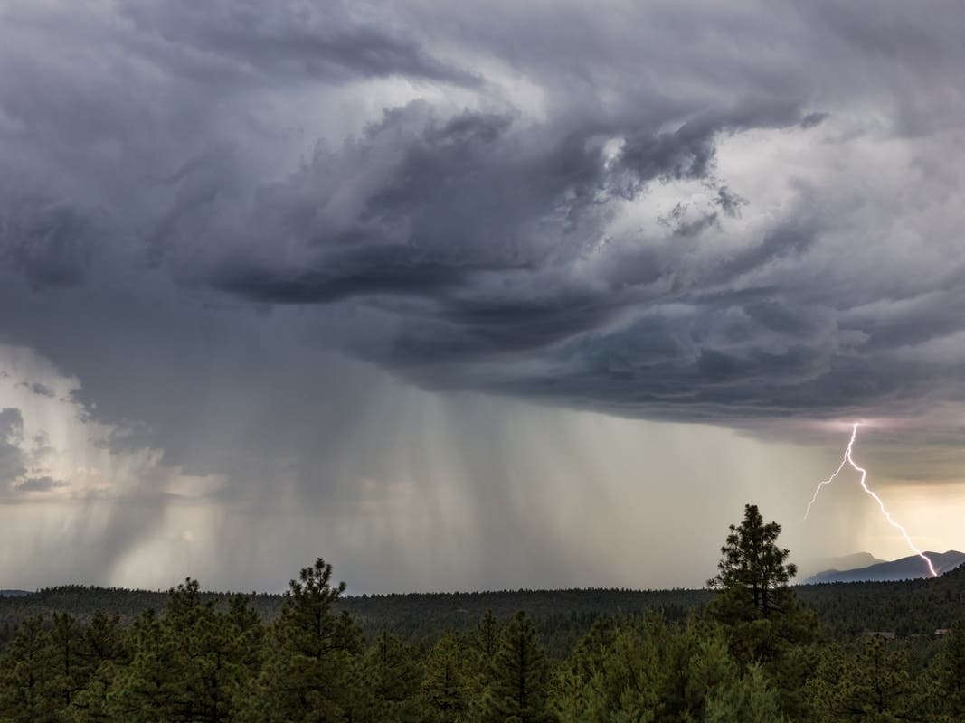 Small Hail, Tornadoes Possible For FL With Threatening SE Storms: Latest Forecast