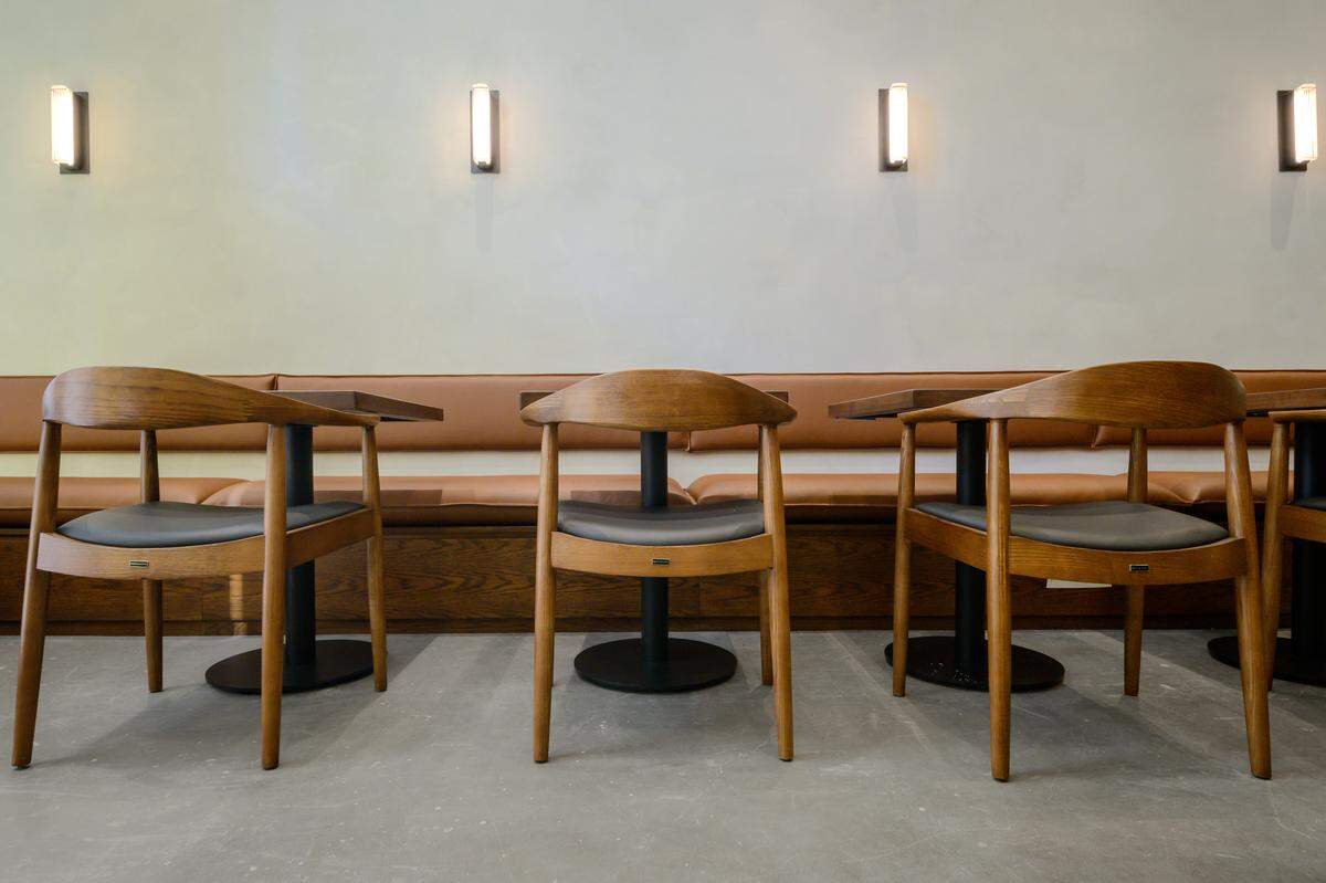 Simple seating at Stand in Coral Gables.