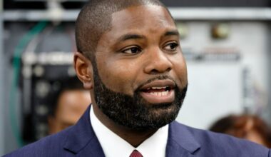 Byron Donalds criticizes Demings, supports redistricting in Florida governor's race
