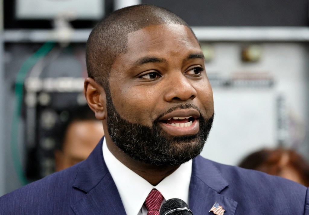 Byron Donalds criticizes Demings, supports redistricting in Florida governor's race