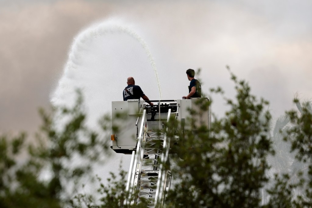 Max Road wildfire in west Broward 100% contained