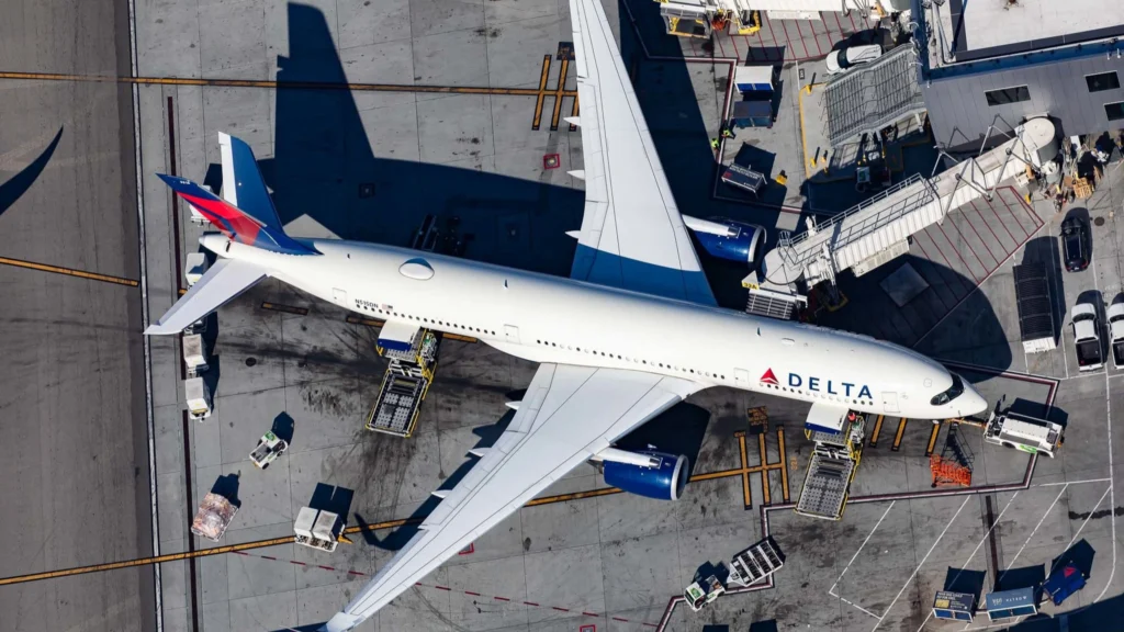 Delta Air Lines Employee Dies in Tug Vehicle Accident at Orlando Airport