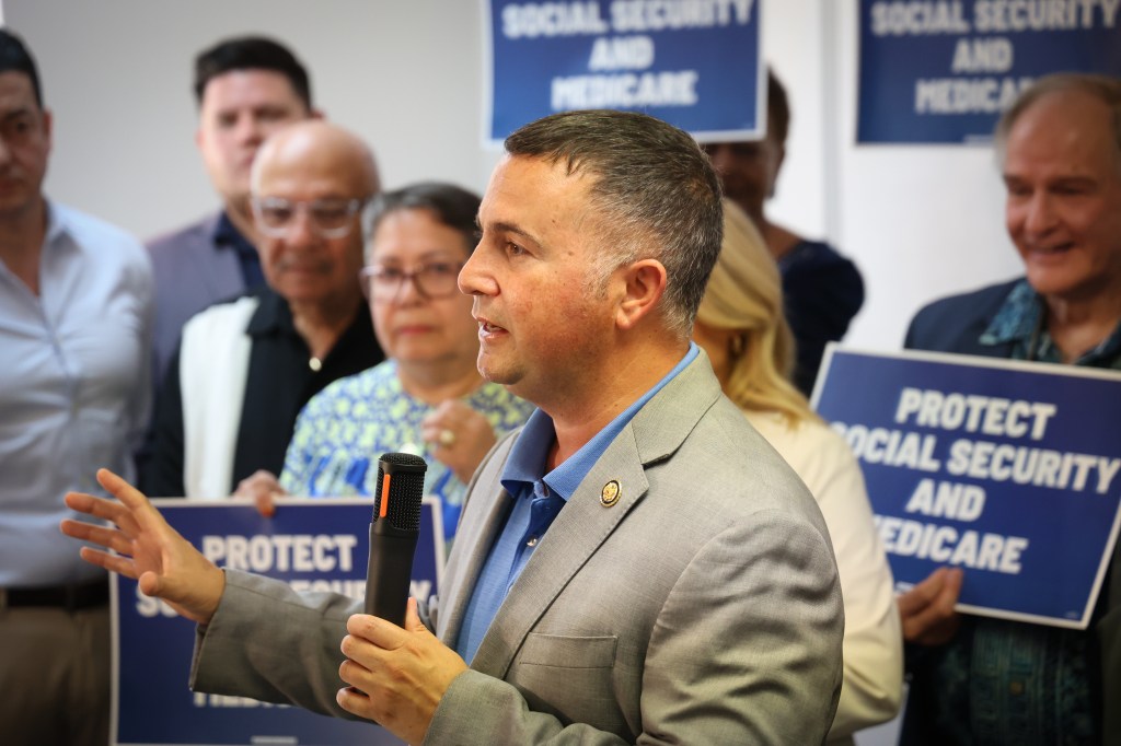 Democrats look to help Darren Soto keep seat in Congress